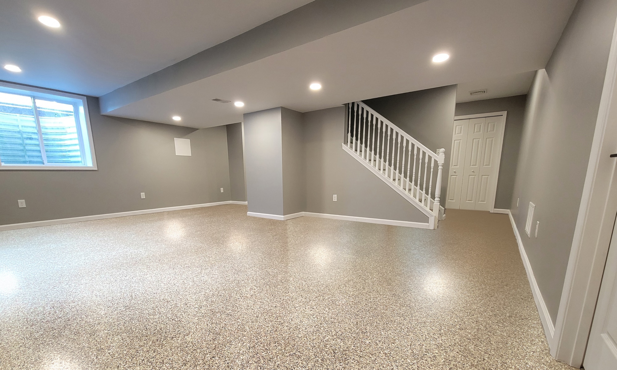 Interior basement epoxy floor coating in Ventura, CA
